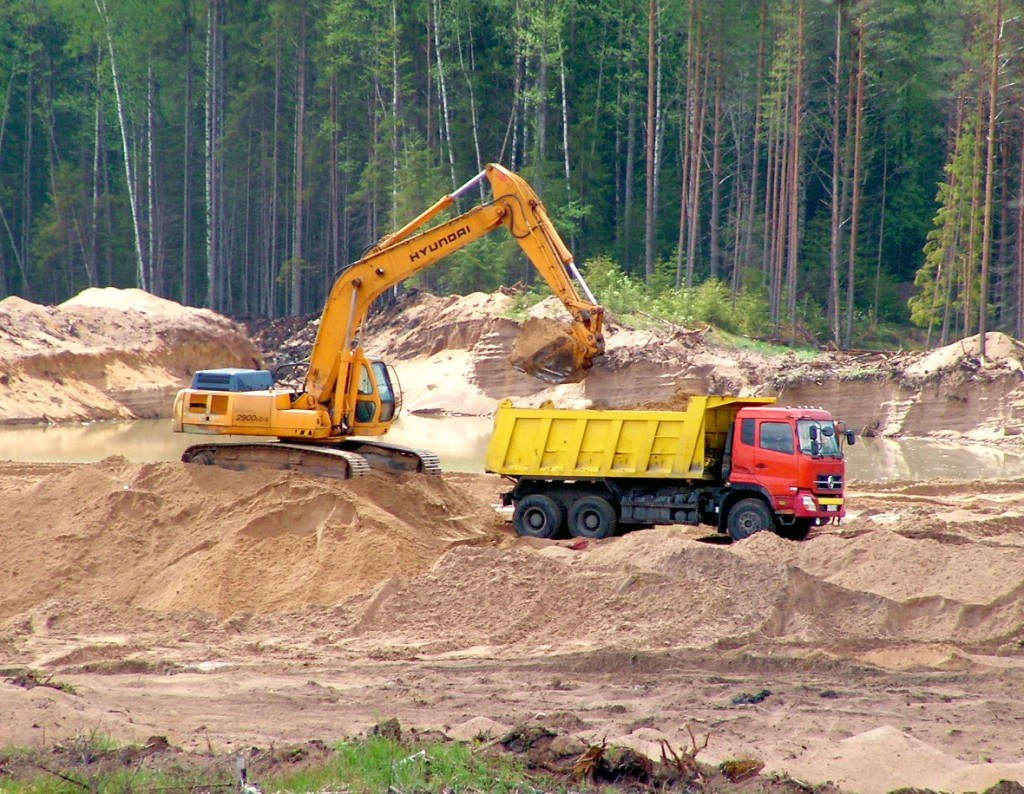Добыча песка с применением земснаряда и конвейеров