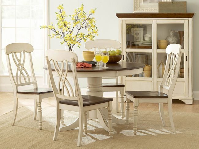white-round-kitchen-table-and-chairs-4